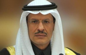 وزير الطاقة السعودي يعلن موعد خفض إنتاج النفط
