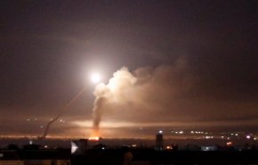 الدفاعات السورية تسقط معظم صواريخ العدوان الإسرائيلي 