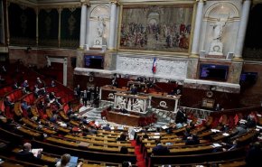 برلمان فرنسا يعتمد بشكل نهائي 'قانون مناهضة الانفصال' المثير للجدل
