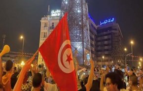 نگرانی محافل بین المللی و منطقه ای از تحولات تونس