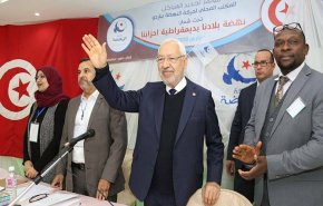 حزب النهضة التونسي يدعو إلى انتخابات مبكرة ويطالب بحوار وطني