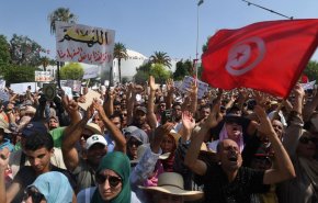 شاهد .. احداث تونس في عيون وسائل التواصل الاجتماعي