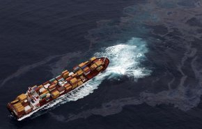 سلطنة عمان تُعلق على حادث استهداف السفينة الإسرائيلية