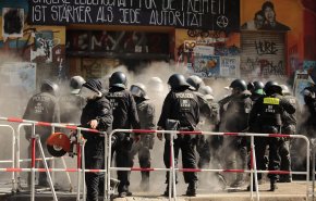المانيا..اشتباكات بين المحتجين والشرطة بسبب تدابير مكافحة كورونا