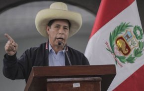 رئيس 'بيرو' يؤجل الانتقال من قصر الحكومة