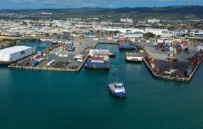 نهاية مخزية للسيناريو البريطاني حول اختطاف ناقلة النفط
