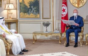 قرقاش في تونس لإعلان دعم الامارات لقرارات الرئيس سعيّد