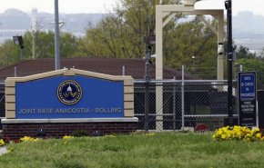 إغلاق قاعدة أمريكية في واشنطن إثر ورود أنباء عن وجود مسلح محتمل