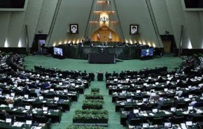 البرلمان الإيراني يواصل مناقشة التشكيلة الوزارية