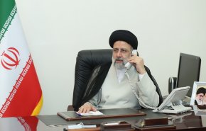 الرئيس الإيراني یتلقى اتصالا هاتفيا من نظيره الصيني 