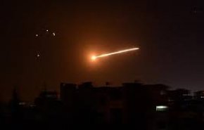 فیلم| مقابله پدافندی سوریه با حملات هوایی اسرائیل در دمشق و حمص