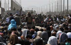 حشود كبيرة وفوضى في مطار كابل.. و3 جثث 'مجهولة'!
