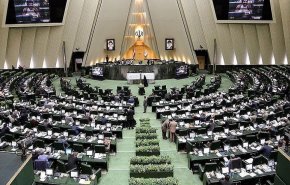 شاهد..استمرار البرلمان الإيراني في مناقشة أهلية الوزراء المرشحين