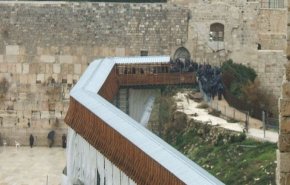 القدس الدولية تحمل الأردن مسؤولية ترميم الاحتلال الجسر الخشبي بالأقصى