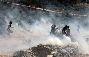 مواجهات بين الفلسطينيين وقوات الاحتلال على جبل صبيح وإصابة 20 فلسطينيا