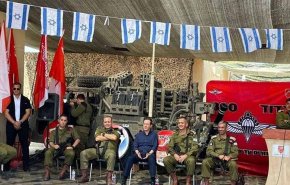 رئيس الكيان الاسرائيلي يتجول بمحيط قطاع غزة 