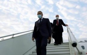 الكاظمي يصل إلى إيران