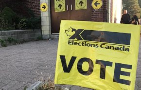 كندا.. الناخبون يواصلون الإدلاء بأصواتهم في مراكز الإقتراع المبكرة
