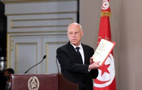 شاهد.. احتدام الجدل في تونس بشأن رغبة الرئيس في تعديل الدستور