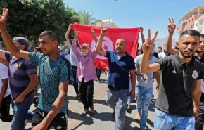 تظاهرات هواداران و مخالفان تدابیر رییس جمهور تونس