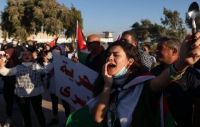 وقفة تضامنية مع الاسرى الفلسطينيين امام سجن 