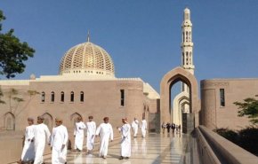سلطنة عُمان تعيد فتح مساجدها لصلاة الجمعة