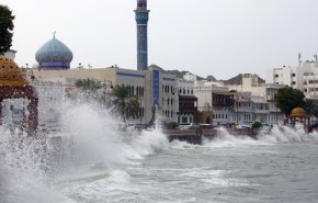 بالفيديو.. آخر تطورات عن تأثير الإعصار 'شاهين' في عمان