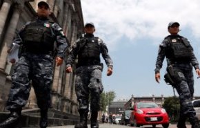 المكسيك..اشتباكات بين المتظاهرين والشرطة خلال إحياء ذكرى مجزرة طلابية