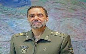وزير الدفاع الايراني: لن ندخر جهدا لتجهيز القوات المسلحة وإسنادها 
