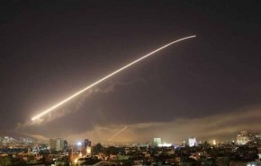 الدفاعات الجوية السورية تتصدى لأهداف معادية جنوب تدمر 