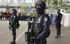 ولاية مكسيكية تفصل جميع عناصر الشرطة