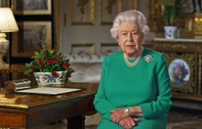 ملكة بريطانيا تخلد للراحة بعد يوم قضته في المستشفى