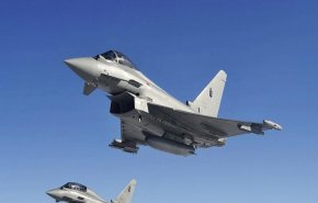 إيطاليا تسلم الكويت أول مقاتلتين من طراز 