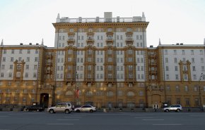 بسبب التأشيرات الدبلوماسية.. السفارة الأمريكية في موسكو قد تتوقف عن أداء مهامها‎‎