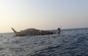 التعبئة البحرية الايرانية تنقذ لنشا تجاريا تعرض للغرق في مياه الخليج الفارسي