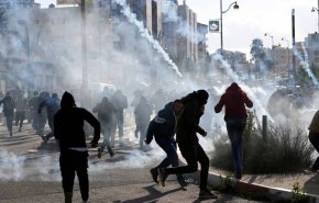 مواجهات بين شبان فلسطينيين وقوات الاحتلال في الخليل