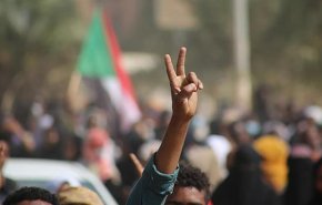 شاهد.. الشارع السوداني ينتفض ضد الإنقلاب العسكري