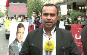 تجمع دانشجویان در برابر سفارت لبنان در تهران در حمایت از قرداحی+فیلم