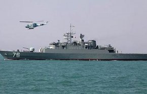 الفريق المرافق للسلاح البحري الايراني يحبط هجوما للقراصنة