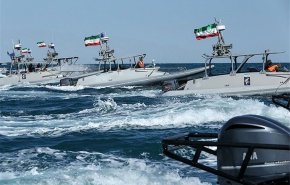 برخورد قاطع نیروی دریایی سپاه با ناو آمریکایی| شکست تلاش آمریکا در دزدی دریایی نفت ایران در دریای عمان + جزئیات