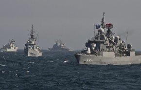 تحت أعين روسيا.. سفينة حربية أمريكية تدخل البحر الأسود
