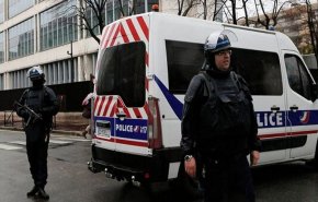 حمله با سلاح سرد به پلیس فرانسه؛ 2 نفر زخمی شدند