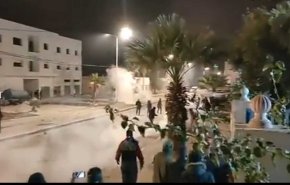 شاهد .. آخر تطورات الإحتجاجات في مدينة عقارب التونسية 
