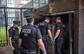 الشرطة البريطانية تعتقل 3 أشخاص بعد انفجار سيارة في ليفربول
