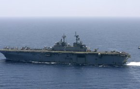 البنتاغون: مروحية إيرانية حلقت على مسافة 25 متراً بجانب إحدى سفننا الحربية في خليج عمان