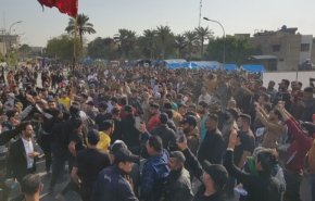  شاهد.. آلاف المحتجين يتظاهرون قرب المنطقة الخضراء وسط بغداد ضد نتائج الإنتخابات