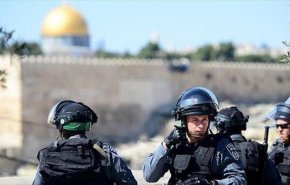 القدس..الاحتلال يرفع حالة التاهب ويقمع طلبة مدرسة الرشيدية 