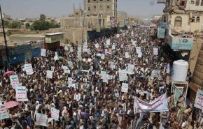 شاهد.. مسيرات حاشدة في اليمن ضد العدوان الاميرکي