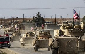 الاحتلال الأمريكي يخرج 110 آليات من قواعده بسوريا باتجاه العراق
