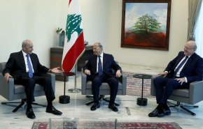 الساحة الداخلية اللبنانية تترقب النتائج المتوقعة للقاء الرئاسي الثلاثي